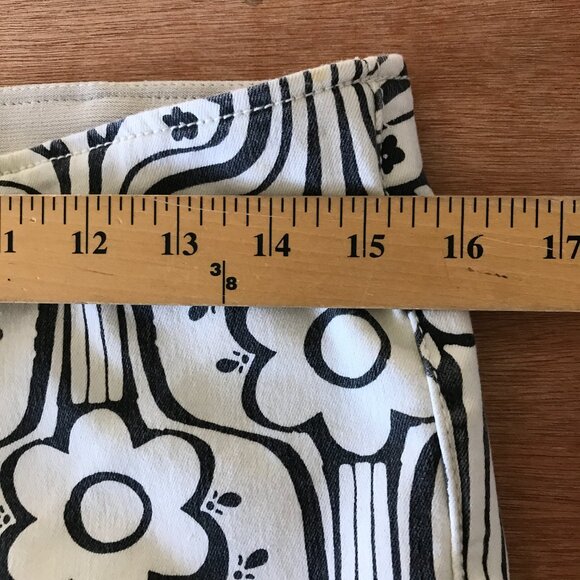 We the Free Penny Pull On Flare Jeans Women 29 Black Floral Mid Rise Pocket Boho - Picture 10 of 15